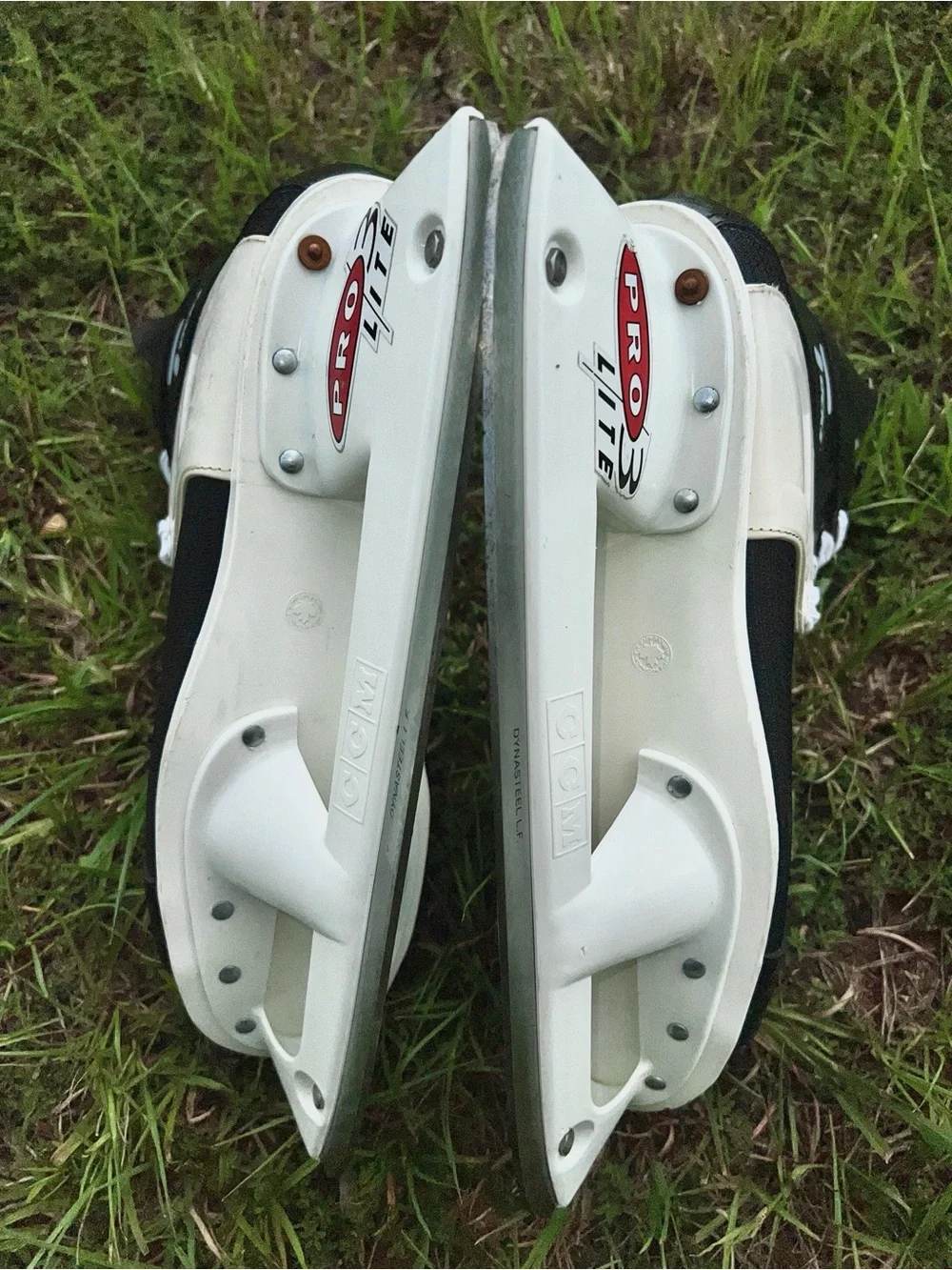 CLEAN Vintage CCM size 11 Mens Tacks 152 Ice Skate Boots